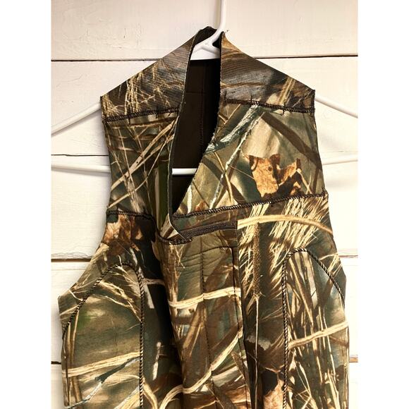 Cabelas Hunting Vest. - Picture 1 of 4